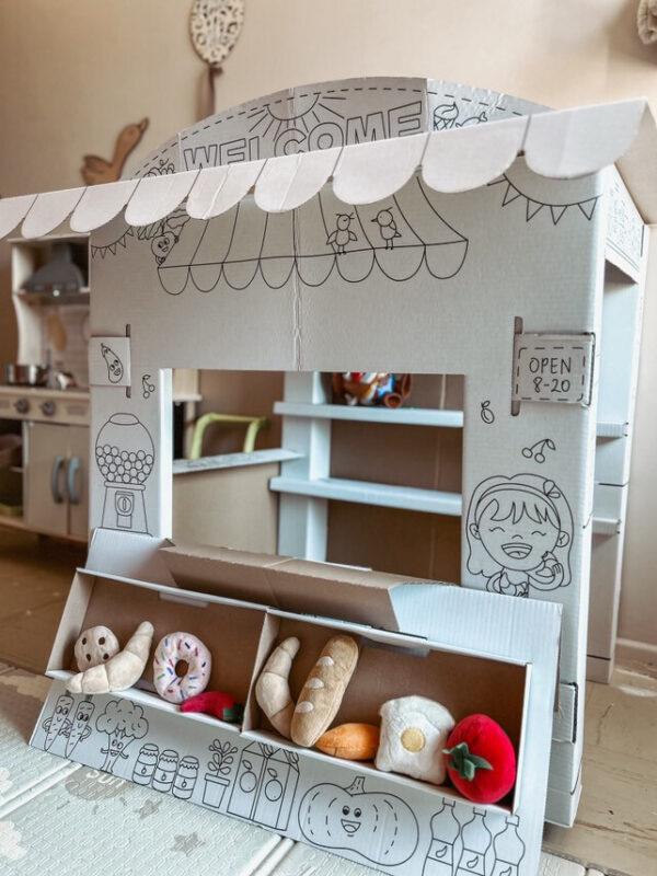 Stand de marché en carton à colorier pour enfant, comptoir avec nourriture en tissu (pain, tomate, beignet), jeu de rôle épicerie.