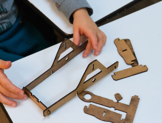 ATELIER PARENT-ENFANT : CREATION CABANE A OISEAUX